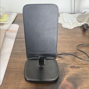 Black Wireless Charger Stand